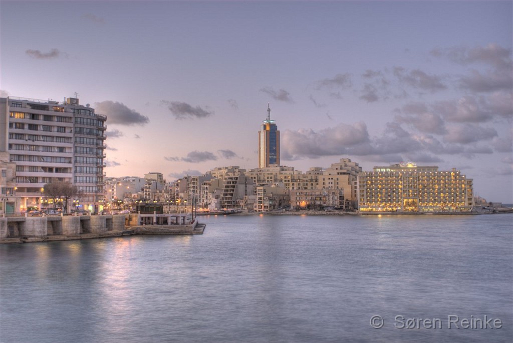 DSC_0225And7More_tonemapped.jpg - Et forsg p HDR tage i byen Sliema p Malta.